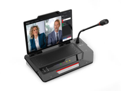 DICENTIS Multimedia-Sprechstelle Full Function DCNM-MMFF mit integriertem 10-Zoll-Display und Schwanenhalsmikrofon
